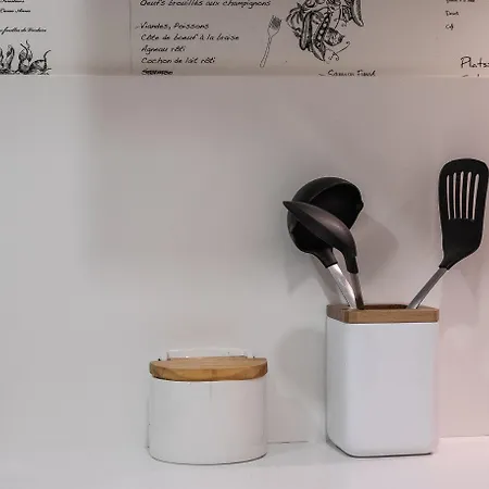 Cozy By Aston Apartment